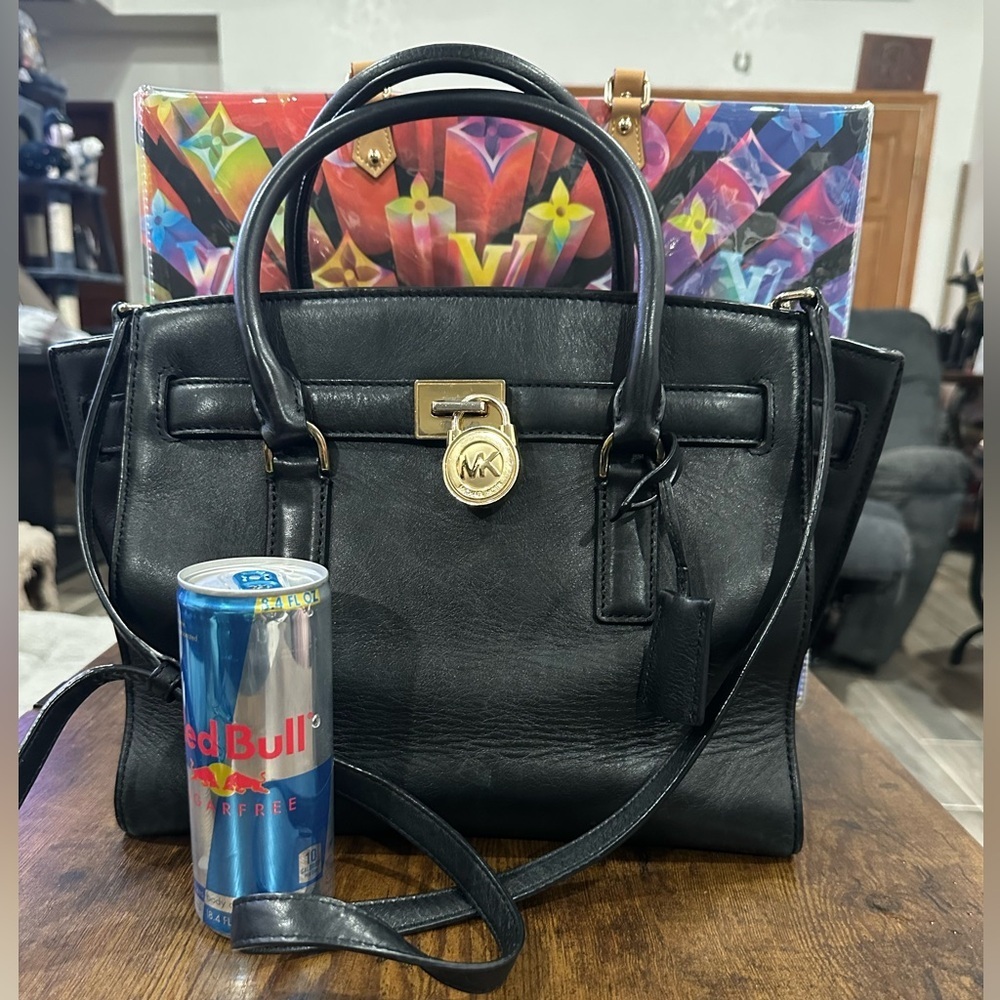 Michael Kors Hamilton Large Soft Leather Satchel Bag Lock Black GUC​​ - Picture 7 of 12